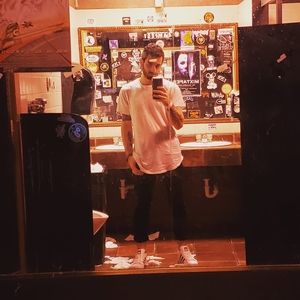 Meet your Posher, Justin